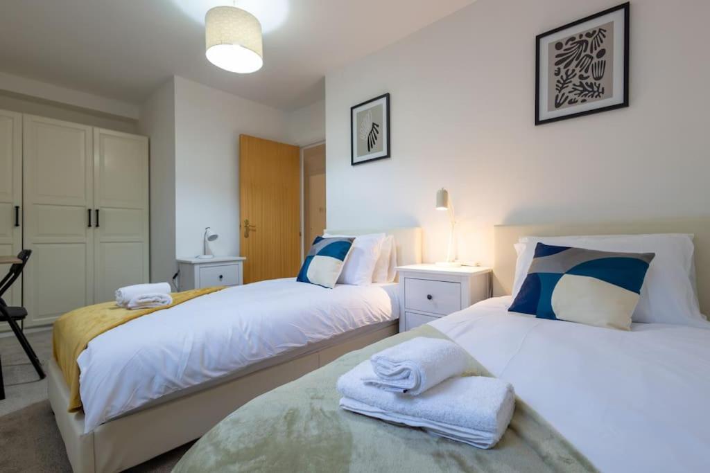 Morden London Apartment, By The Sea With Free Parking Exterior photo